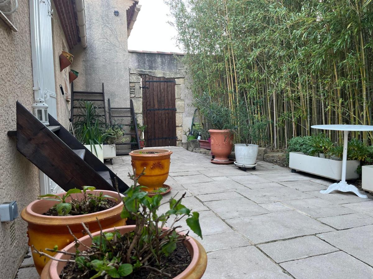Villa Les Iris Sernhac Zewnętrze zdjęcie